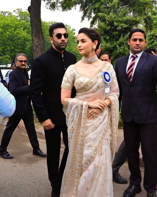 Alia Bhatt Wear White Color Gorgeous Organza Saree - Image 6