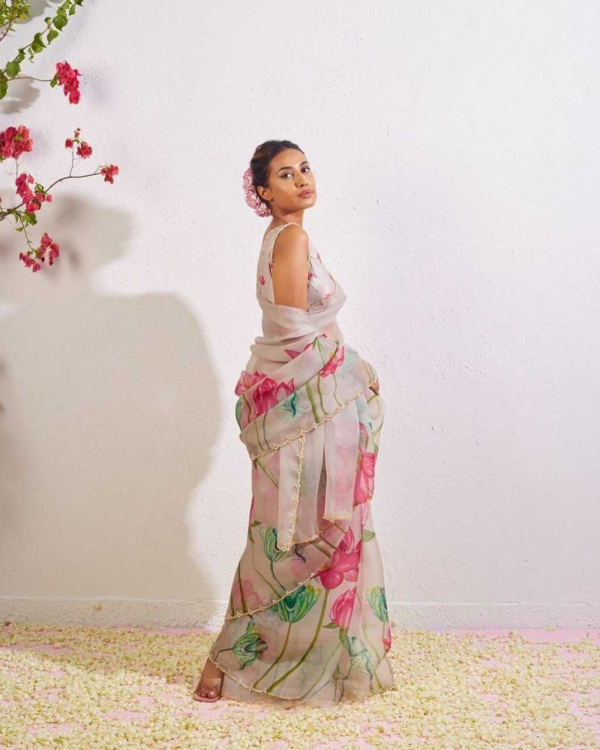 Organza Silk Reception Saree
in White and Off White with Printed work - Image 2
